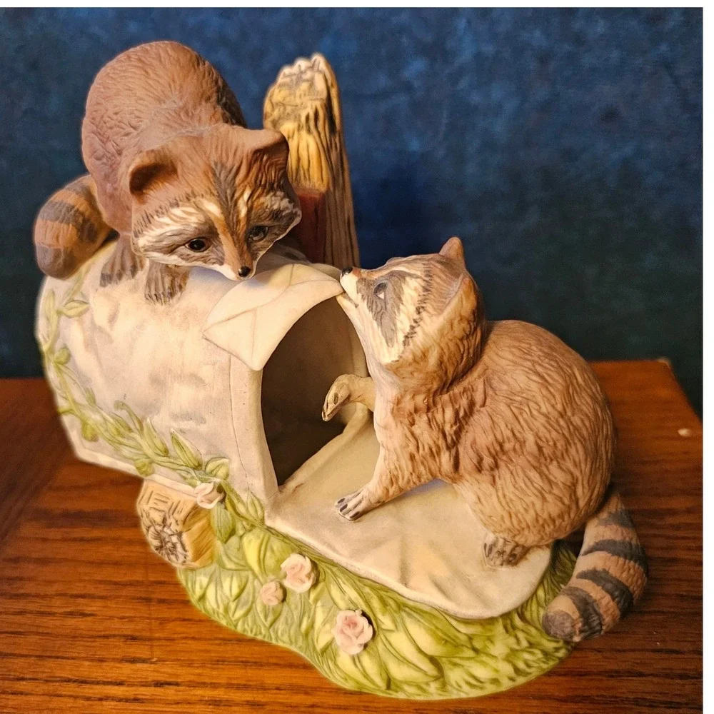 Vintage Homco Masterpiece Porcelain Raccoons at Mailbox Figurine 1987 1452